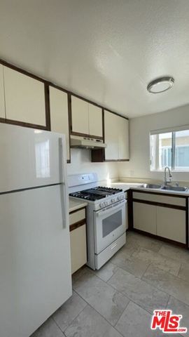 922 N Hudson Avenue 3, Los Angeles, CA 90038