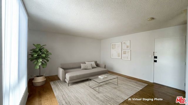 922 N Hudson Avenue 3, Los Angeles, CA 90038