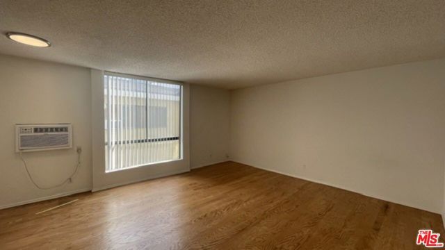 922 N Hudson Avenue 3, Los Angeles, CA 90038