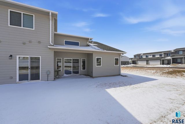 8167 E Tencate Pl Place, Sioux Falls, SD 57110