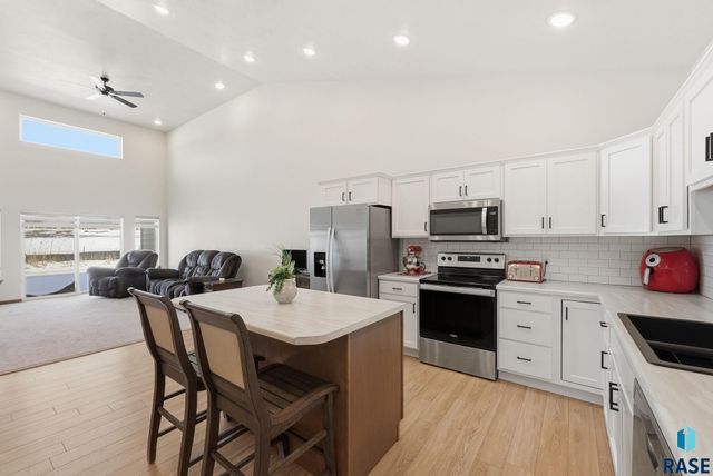 8167 E Tencate Pl Place, Sioux Falls, SD 57110