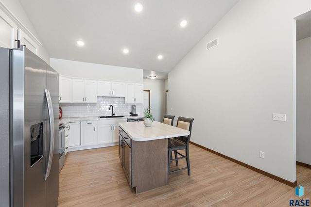 8167 E Tencate Pl Place, Sioux Falls, SD 57110