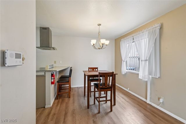 6912 Singing Dunes Lane, Las Vegas, NV 89145