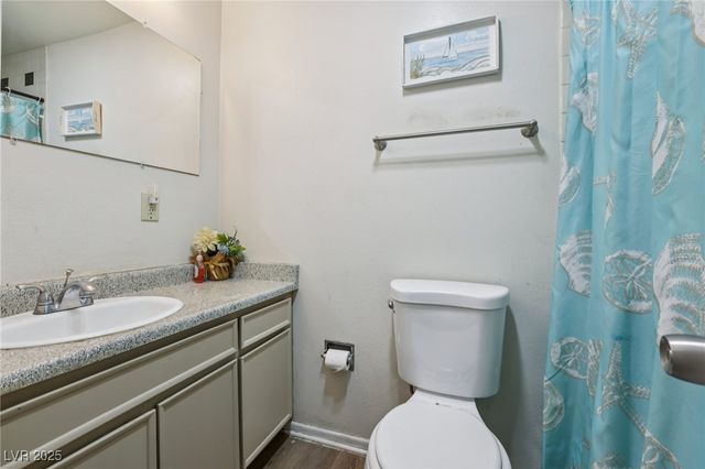 6912 Singing Dunes Lane, Las Vegas, NV 89145