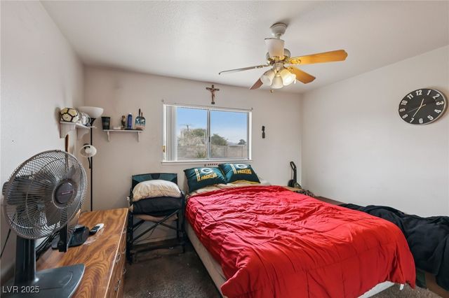 6912 Singing Dunes Lane, Las Vegas, NV 89145