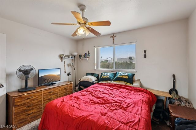 6912 Singing Dunes Lane, Las Vegas, NV 89145