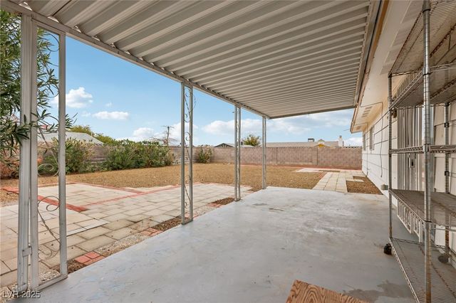 6912 Singing Dunes Lane, Las Vegas, NV 89145