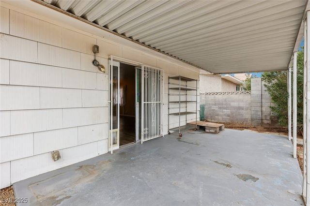 6912 Singing Dunes Lane, Las Vegas, NV 89145