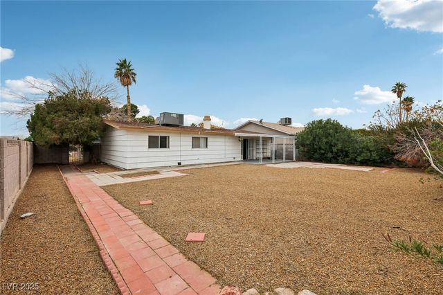 6912 Singing Dunes Lane, Las Vegas, NV 89145