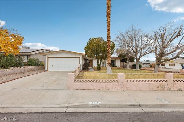 6912 Singing Dunes Lane, Las Vegas, NV 89145