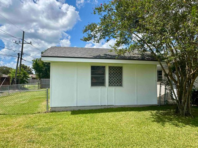 816 Funderburk Avenue, Houma, LA 70364
