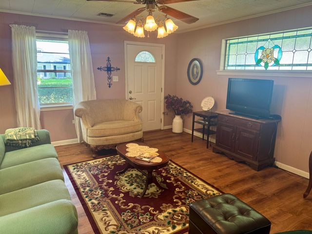 816 Funderburk Avenue, Houma, LA 70364