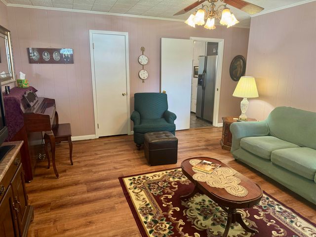 816 Funderburk Avenue, Houma, LA 70364