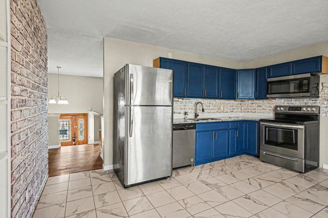 858 Higbee Drive S, Columbus, OH 43207