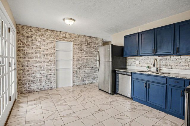 858 Higbee Drive S, Columbus, OH 43207