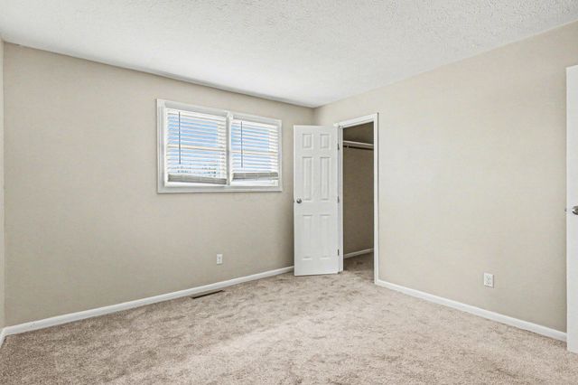 858 Higbee Drive S, Columbus, OH 43207