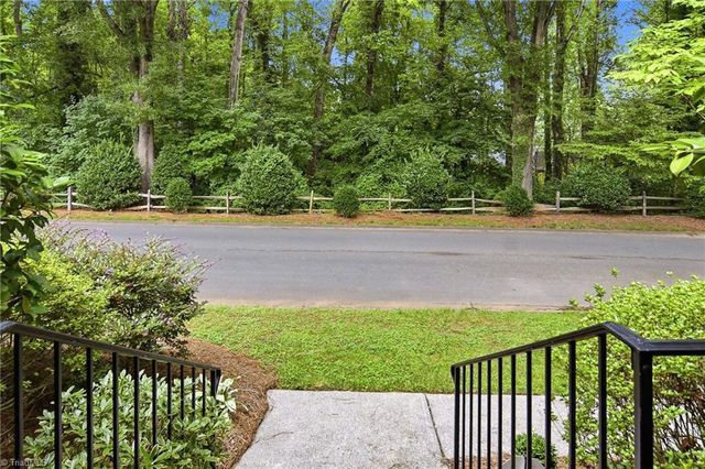 1217 Stadler Ridge Road, Winston-salem, NC 27106