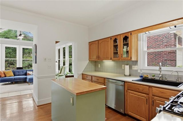 1217 Stadler Ridge Road, Winston-salem, NC 27106