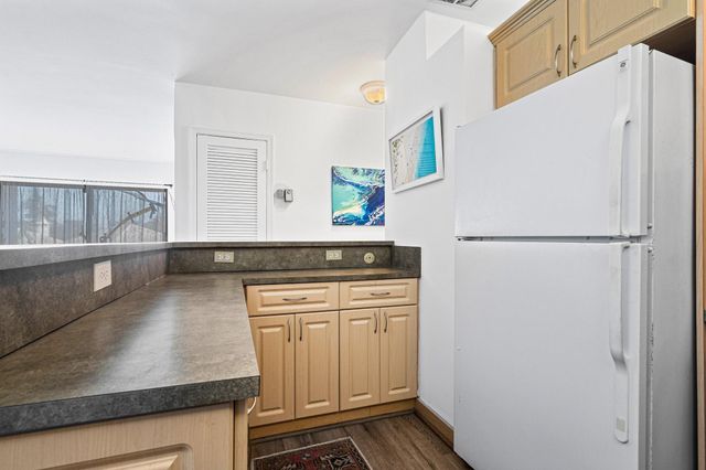 140 Cypress Club Drive 422, Pompano Beach, FL 33060