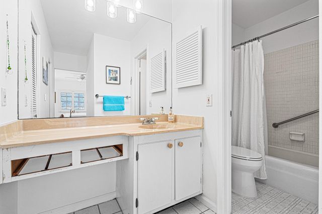 140 Cypress Club Drive 422, Pompano Beach, FL 33060