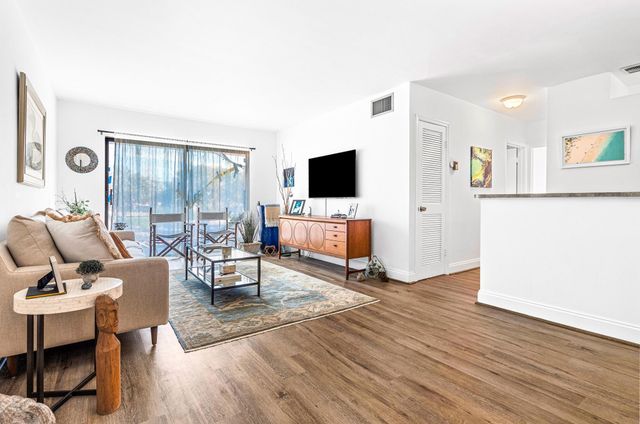 140 Cypress Club Drive 422, Pompano Beach, FL 33060