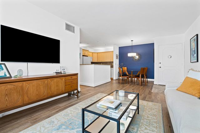 140 Cypress Club Drive 422, Pompano Beach, FL 33060