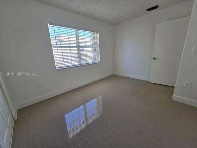 17240 NW 52nd Ave, Miami Gardens, FL 33055