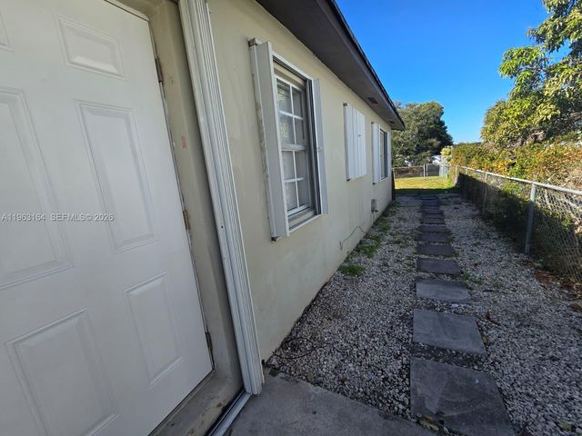 17240 NW 52nd Ave, Miami Gardens, FL 33055