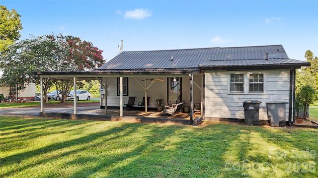 832 Baker Street, Statesville, NC 28677
