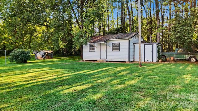 832 Baker Street, Statesville, NC 28677