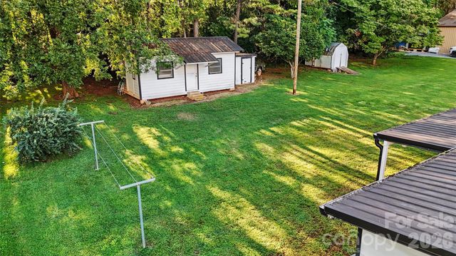 832 Baker Street, Statesville, NC 28677
