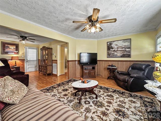 832 Baker Street, Statesville, NC 28677