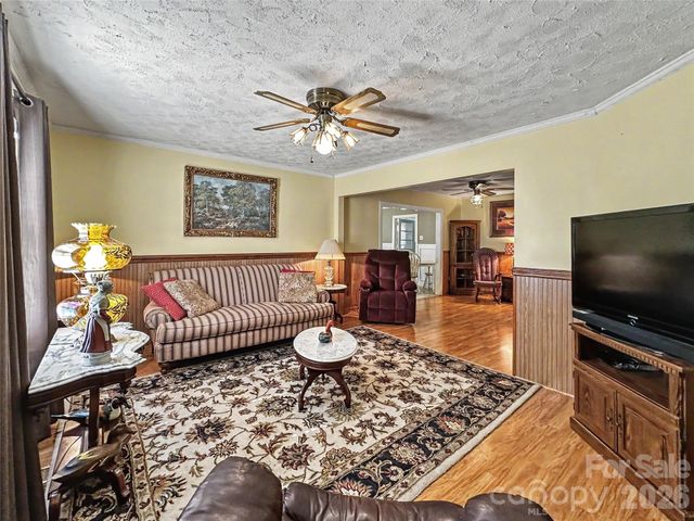 832 Baker Street, Statesville, NC 28677