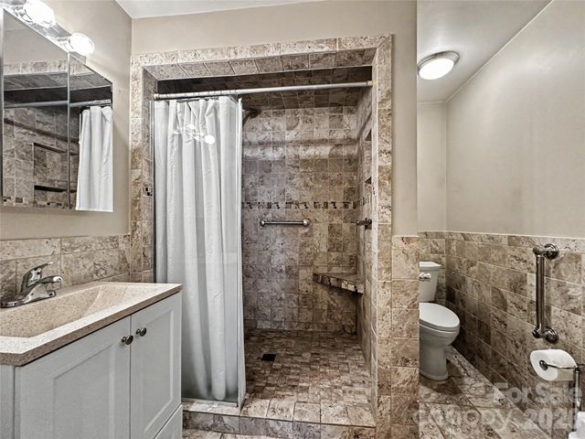 832 Baker Street, Statesville, NC 28677