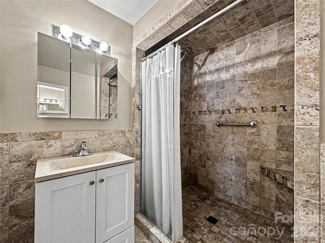 832 Baker Street, Statesville, NC 28677