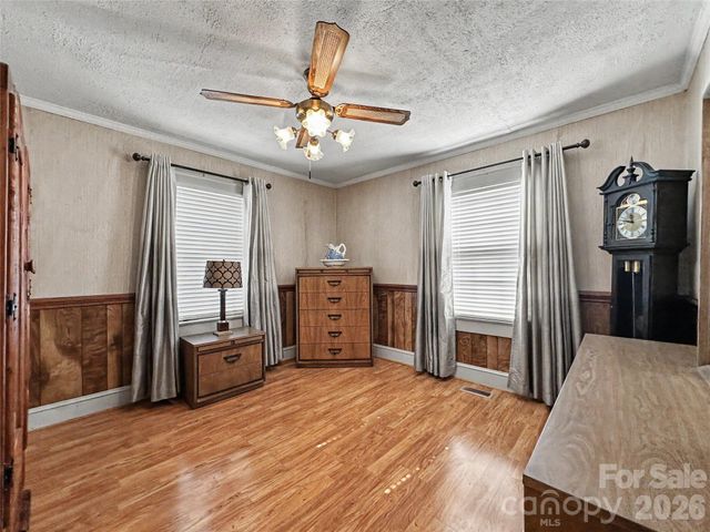 832 Baker Street, Statesville, NC 28677