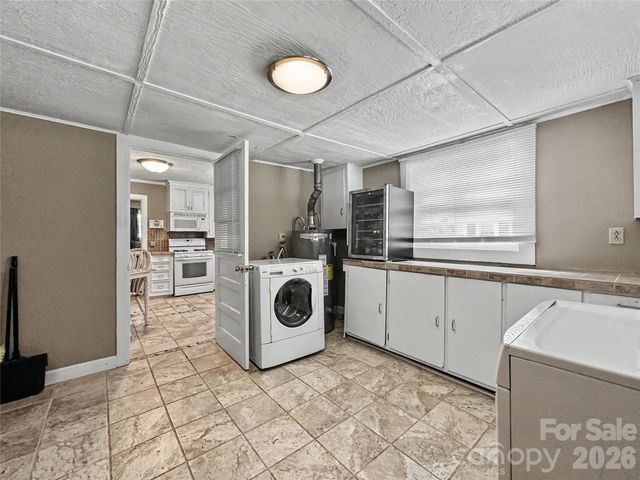 832 Baker Street, Statesville, NC 28677