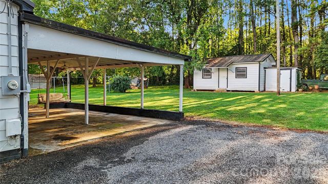 832 Baker Street, Statesville, NC 28677