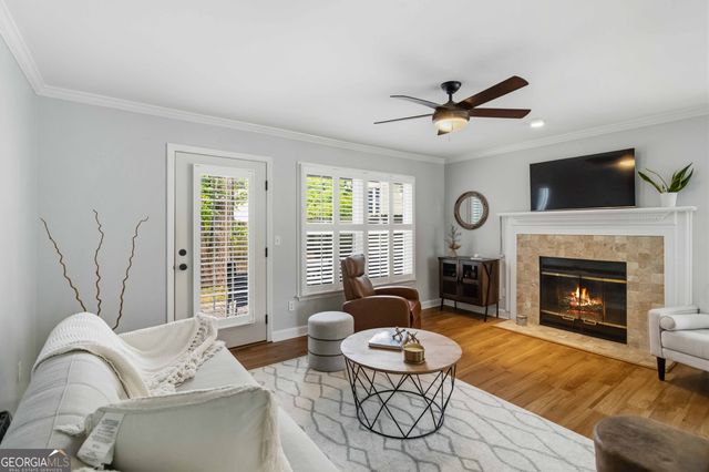 902 Defoors Landing NW, Atlanta, GA 30318