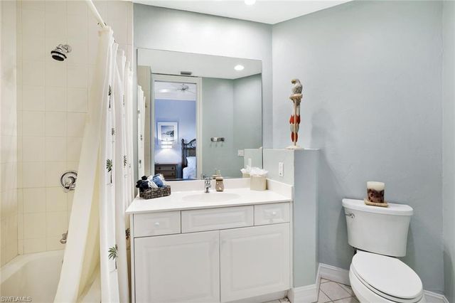 4811 Island Pond CT # 302, Bonita Springs, FL 34134