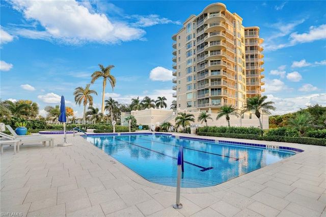 4811 Island Pond CT # 302, Bonita Springs, FL 34134