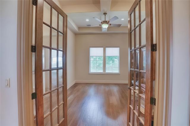 143 Westgate Loop, Horseshoe Bay, TX 78657