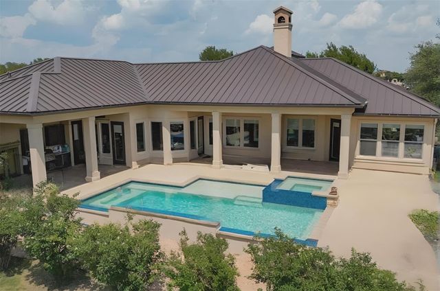 143 Westgate Loop, Horseshoe Bay, TX 78657
