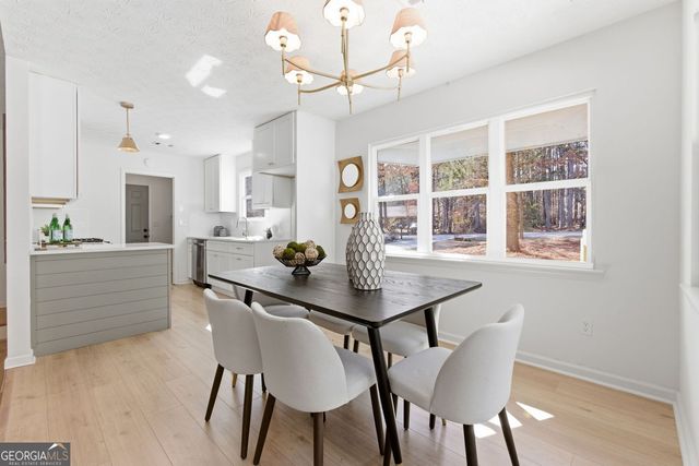 110 Huntington Court, Fayetteville, GA 30214