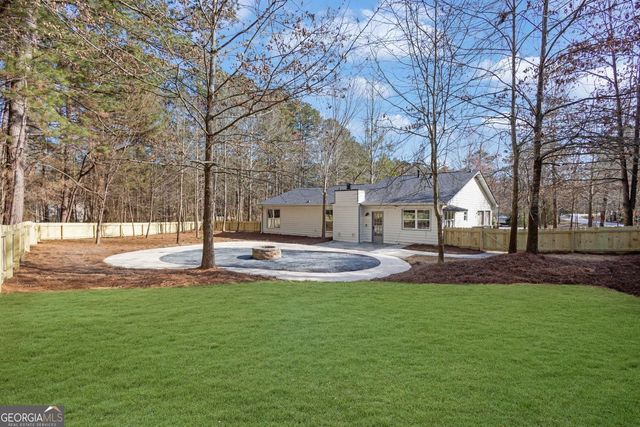 110 Huntington Court, Fayetteville, GA 30214