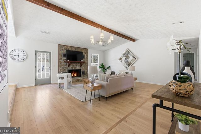 110 Huntington Court, Fayetteville, GA 30214