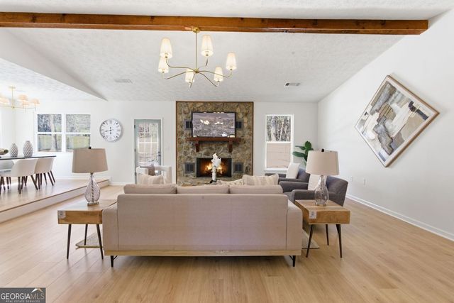 110 Huntington Court, Fayetteville, GA 30214