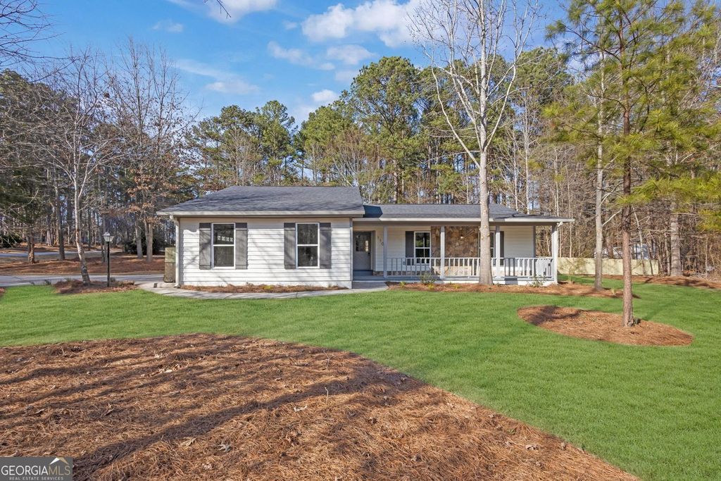 110 Huntington Court, Fayetteville, GA 30214