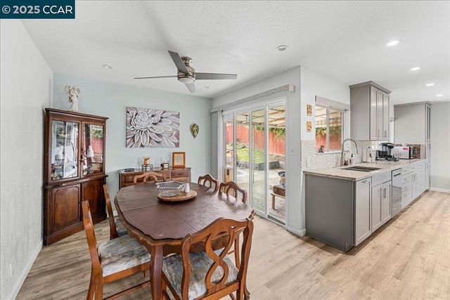 885 Tara Hills Dr, Pinole, CA 94564