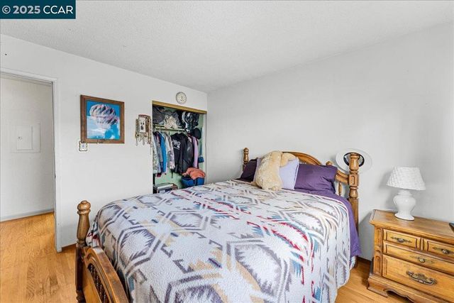 885 Tara Hills Dr, Pinole, CA 94564